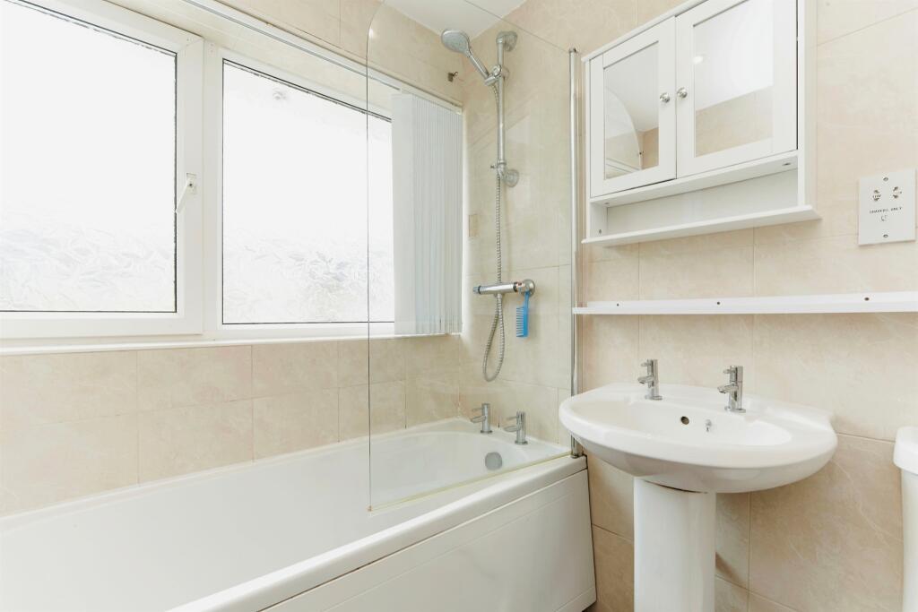 Additional image 13 of Fourlands Crescent, Bradford