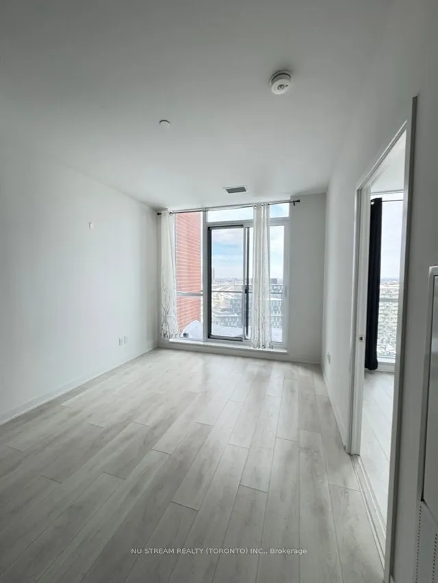 Additional image 12 of 31 Tippett Rd Unit 1612