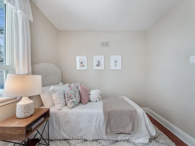 Additional image 16 of 28 Graymar Ave