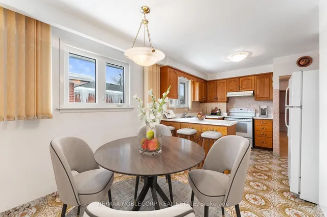 Additional image 10 of 166 Derrydown Rd