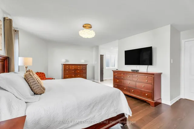 Additional image 35 of 4397 Latimer Cres