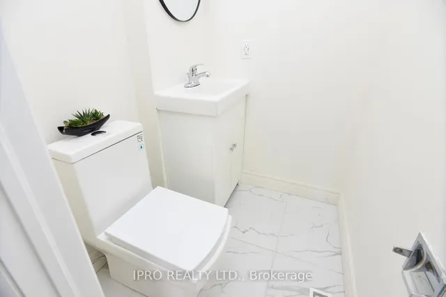 Additional image 18 of 14 Paramount Pl