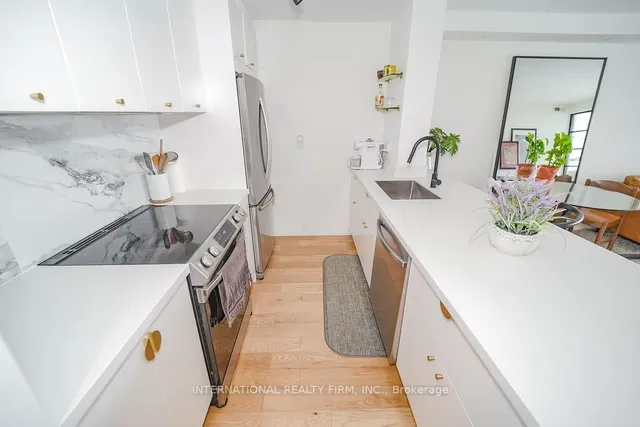 Additional image 6 of 725 King St Unit 811