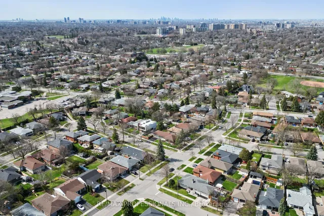 Additional image 35 of 2 Woodpark Rd