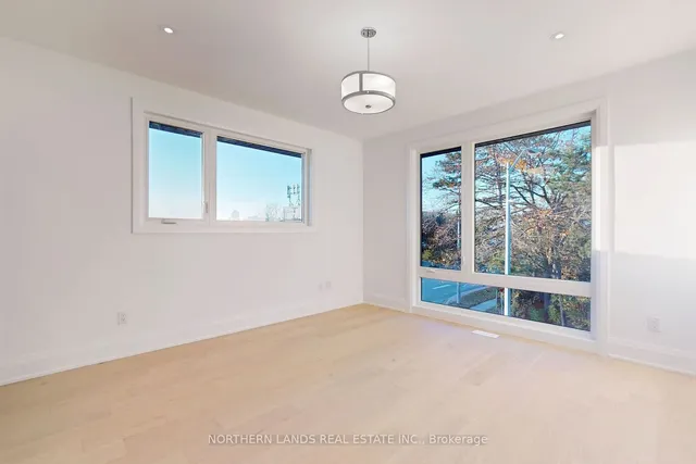 Additional image 32 of 26 LEGATO Crt