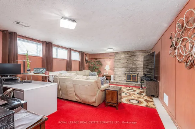 Additional image 24 of 80 Glenden Ave