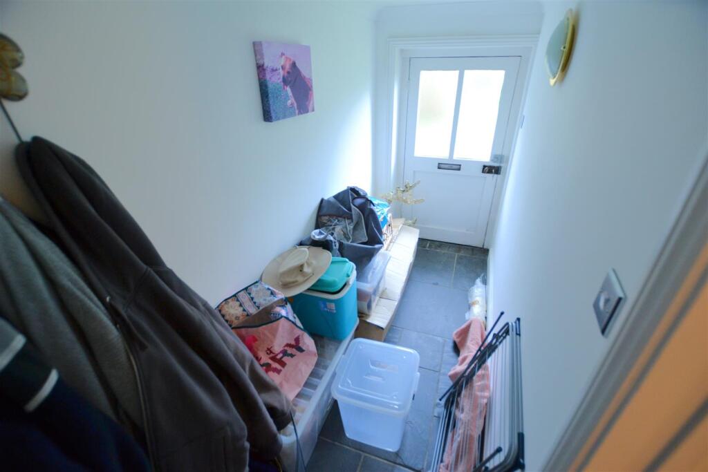 Additional image 25 of Woodside Green, Will Hill, Essendon