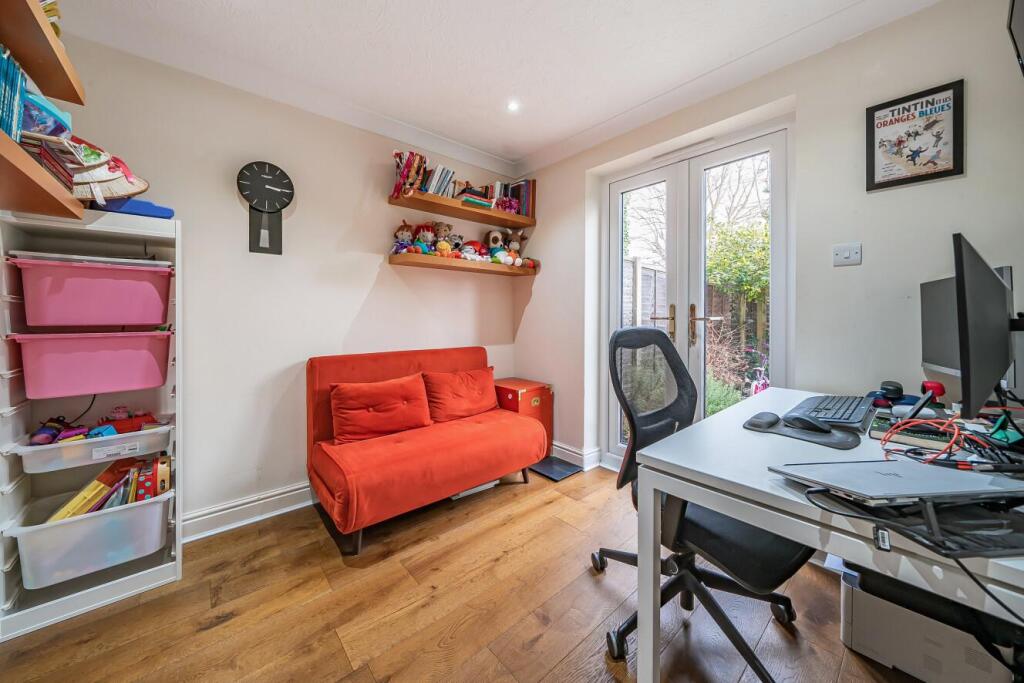 Additional image 12 of Vicarage Drive, Beckenham