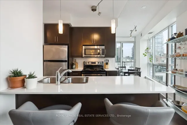 Additional image 13 of 38 The Esplanade Unit 807