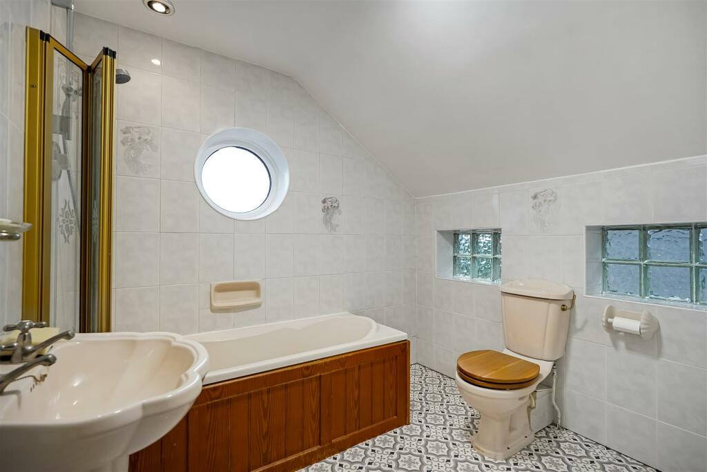 Additional image 10 of Gilling Road, Richmond