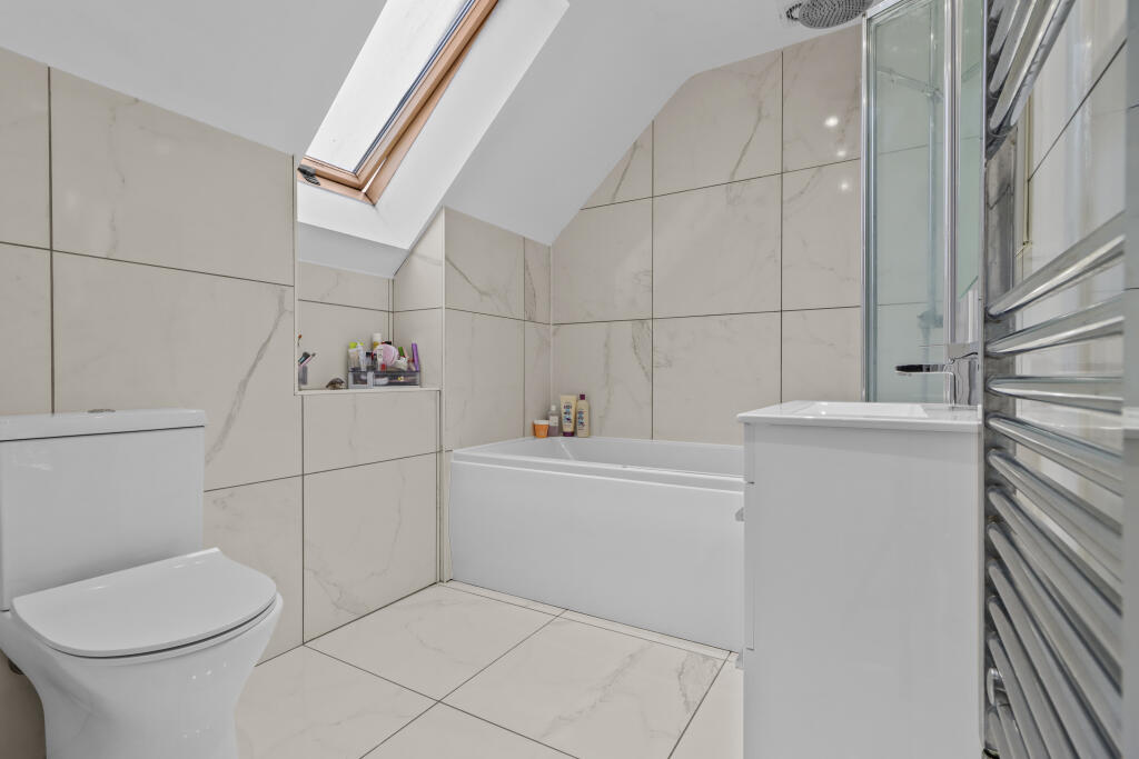 Additional image 18 of Swingate Cross, BN27