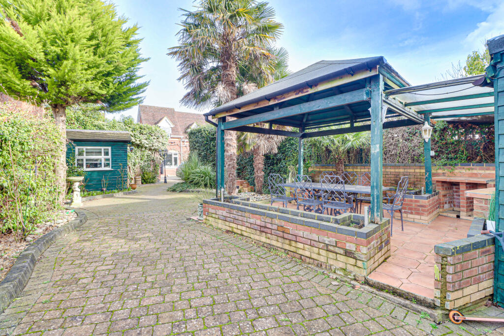 Additional image 24 of Gordons Walk, Harpenden, Hertfordshire, AL5