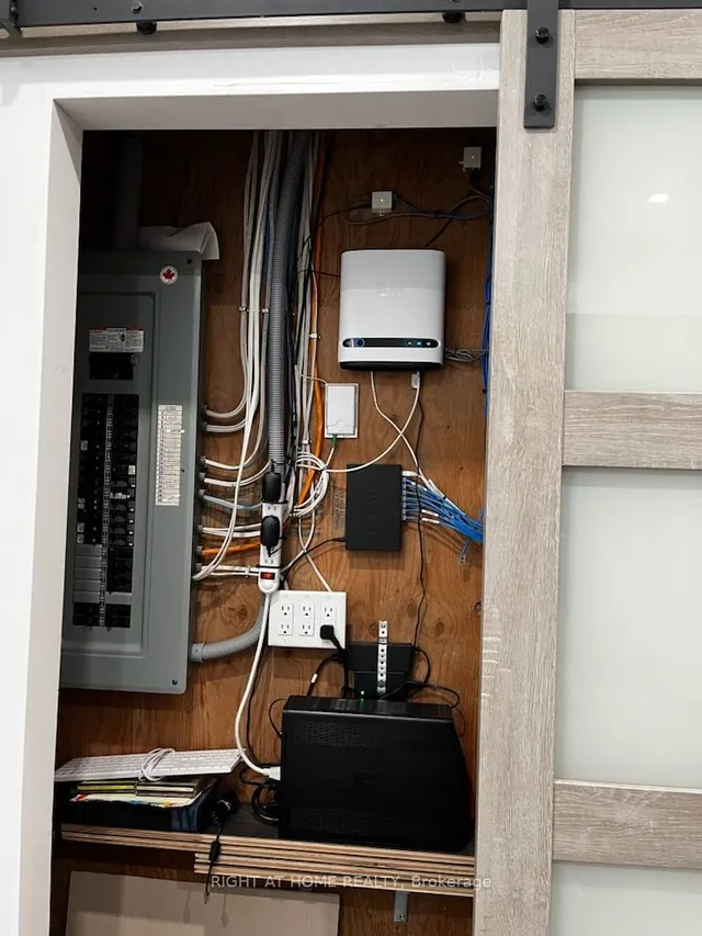 Additional image 31 of 64 Emmett Ave