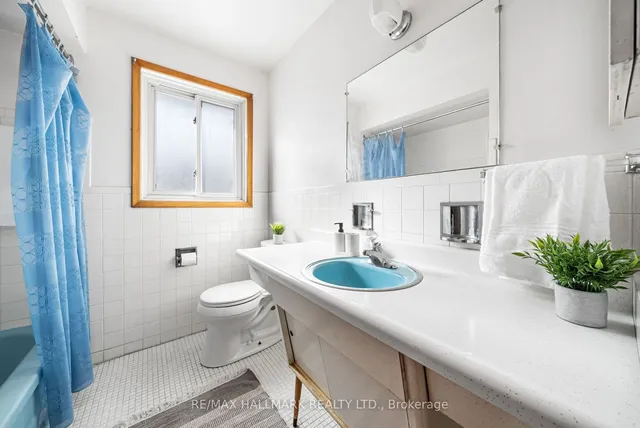 Additional image 17 of 37 Madawaska Ave