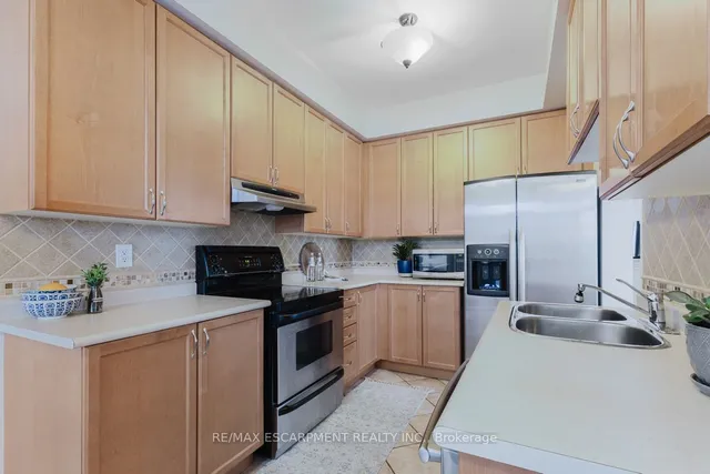 Additional image 8 of 6538 Opera Glass Cres