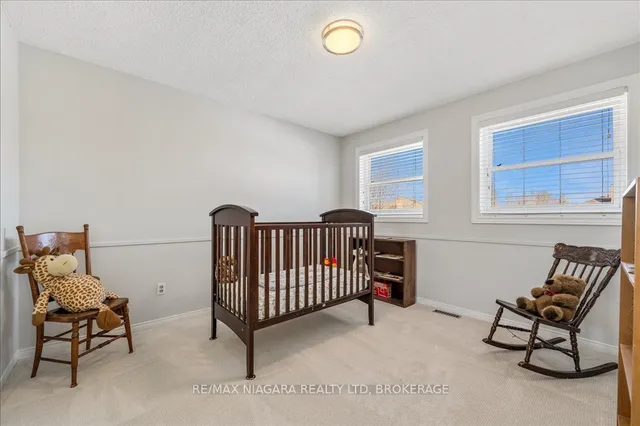 Additional image 21 of 1077 Grandeur Cres