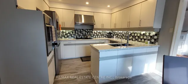 Additional image 6 of 2010 Cameron Dr