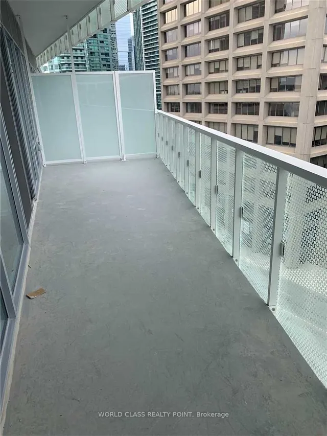 Additional image 10 of 15 Queens Quay Unit 922