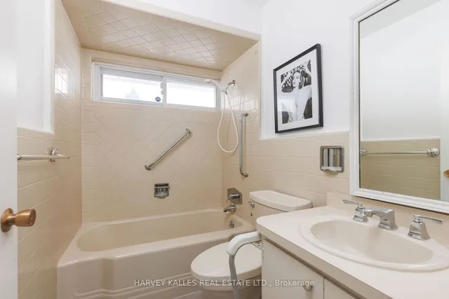 Additional image 20 of 51 Sir Williams Lane