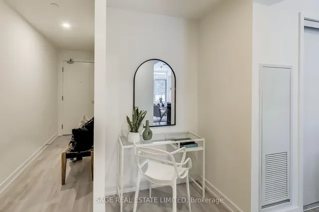 Additional image 19 of 33 Helendale Ave Unit 816