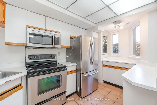 Additional image 17 of 31 Walmer Rd Unit 8