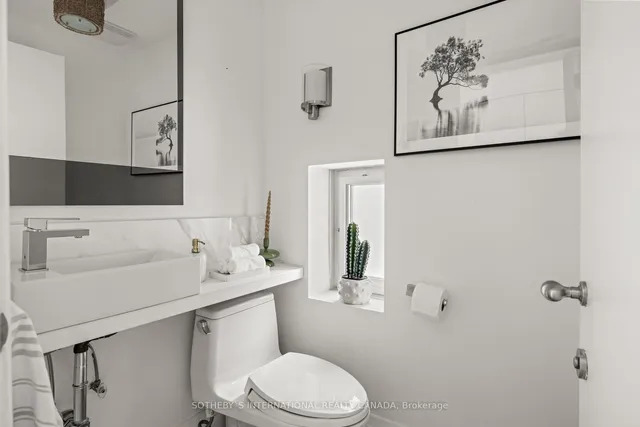 Additional image 24 of 208 Hillhurst Blvd