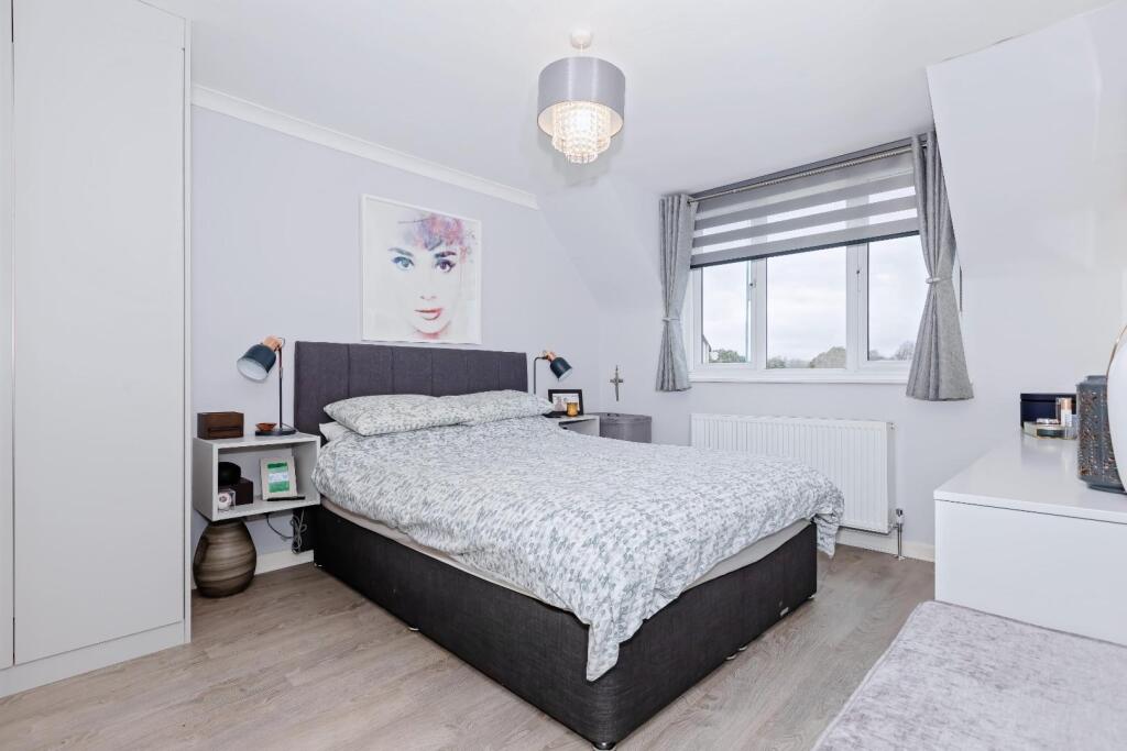 Additional image 29 of Ormonde Way, Shoreham-By-Sea