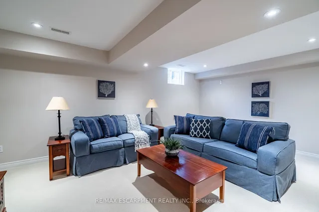 Additional image 33 of 1491 Plains Rd Unit 6