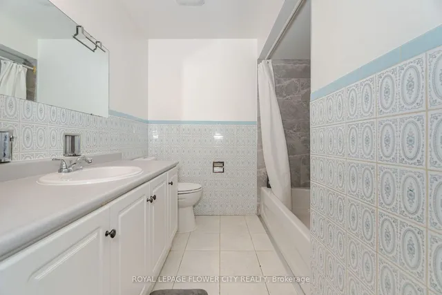 Additional image 33 of 144 ABELL Dr