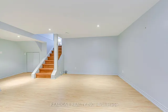 Additional image 27 of 2201 All Saints Cres