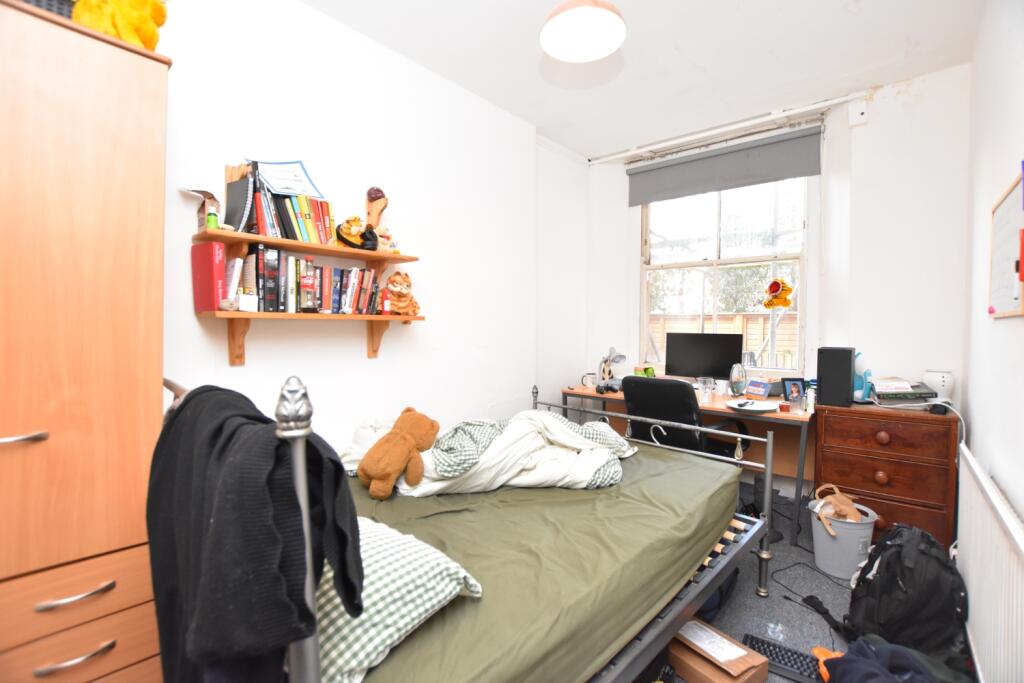 Primary image of Room 10, St Pauls Road, Lower Maisonette, Clifton, Bristol, BS8 1LT