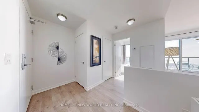 Additional image 6 of 49 East Liberty St Unit 2003