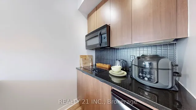 Additional image 14 of 8 Colborne St Unit 2505