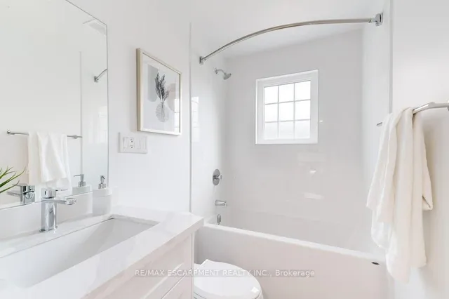 Additional image 18 of 5470 Randolph Cres