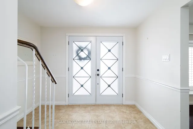 Additional image 8 of 2290 Devon Rd