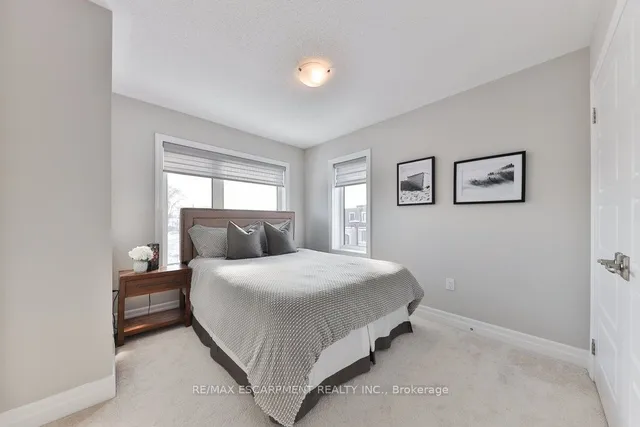 Additional image 30 of 2 Vaudeville Dr