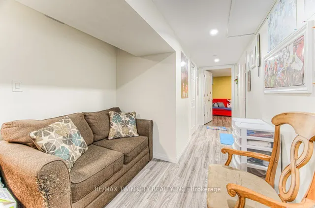 Additional image 15 of 52 Montcalm Dr Unit 7