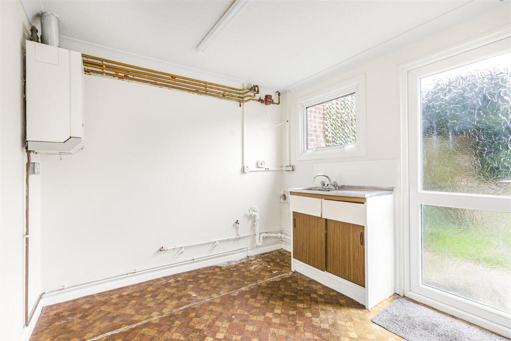 Additional image 8 of Detached House in Corner Plot