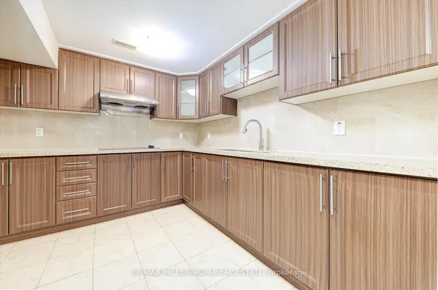 Additional image 30 of 13 Ebby Ave