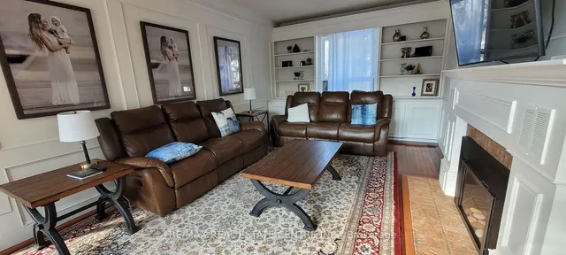 Additional image 3 of 2010 Cameron Dr