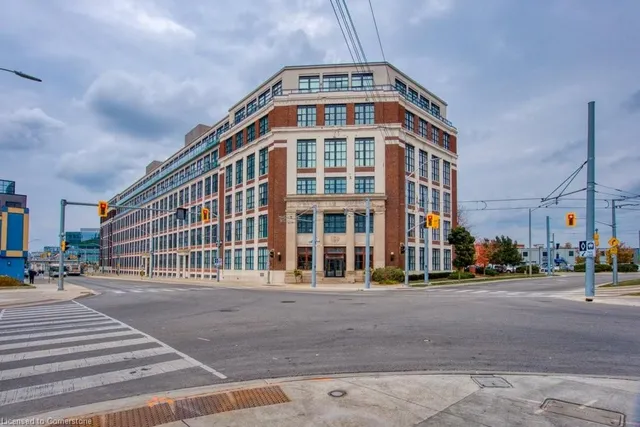 Additional image 2 of 404 King St Unit 610