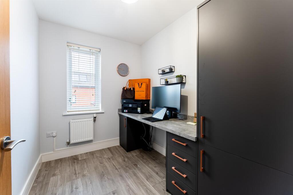 Additional image 19 of Hannah Drive, Locking Parklands - LARGE EXTENSION