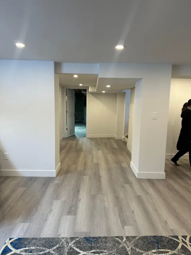 Additional image 39 of 66 Claywood Rd