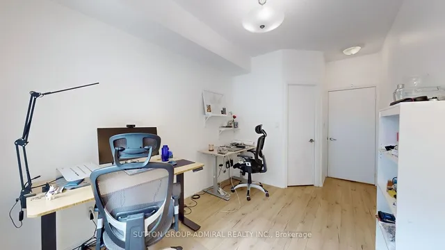 Additional image 20 of 1000 King St Unit 101