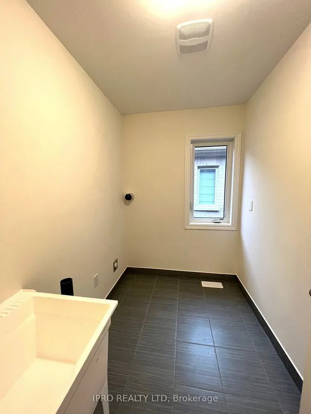 Additional image 23 of 3950 Koenig Rd