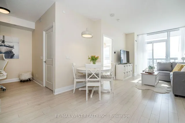 Additional image 13 of 15 Zorra St Unit 605