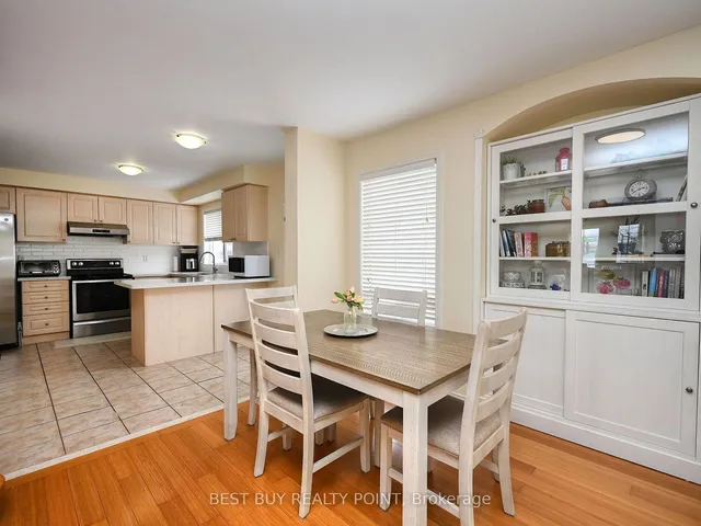 Additional image 9 of 605 Fourth Line