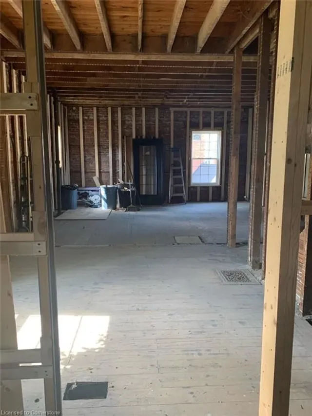 Additional image 16 of 468 Locust St