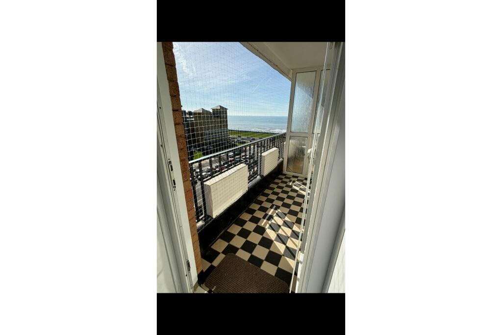 Additional image 31 of Grand Avenue, Hove, BN3