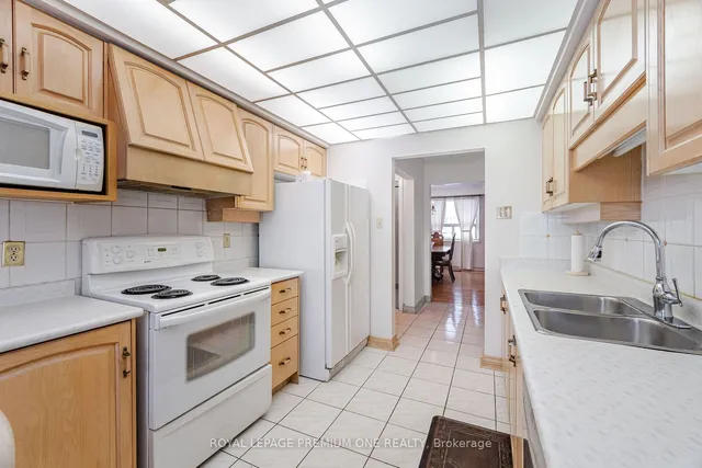 Additional image 12 of 11 Digby Crt